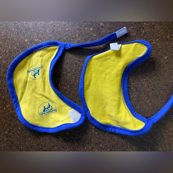 Pet Supply Dog Fashion Spooky Toss Toy and Bib - Picture 3 of 4